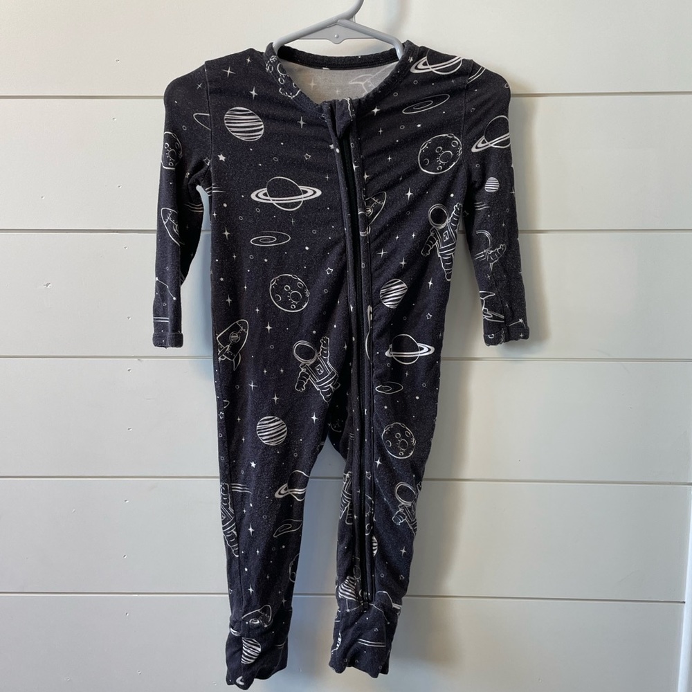 Little Pajama Co. space themed romper with fold over feet option. Size 6/9 mo.